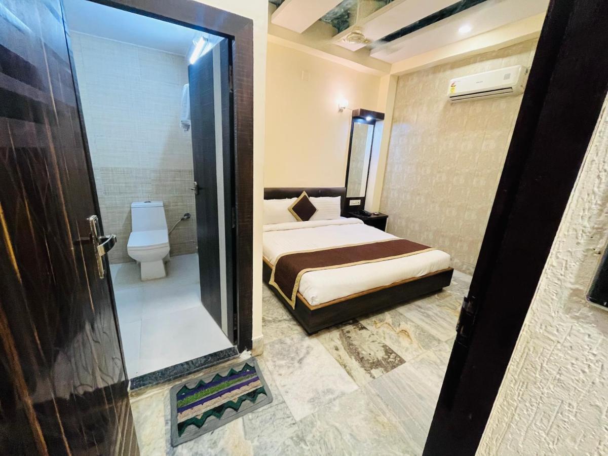 Hotel Raj Vilas Udaipur Exterior photo