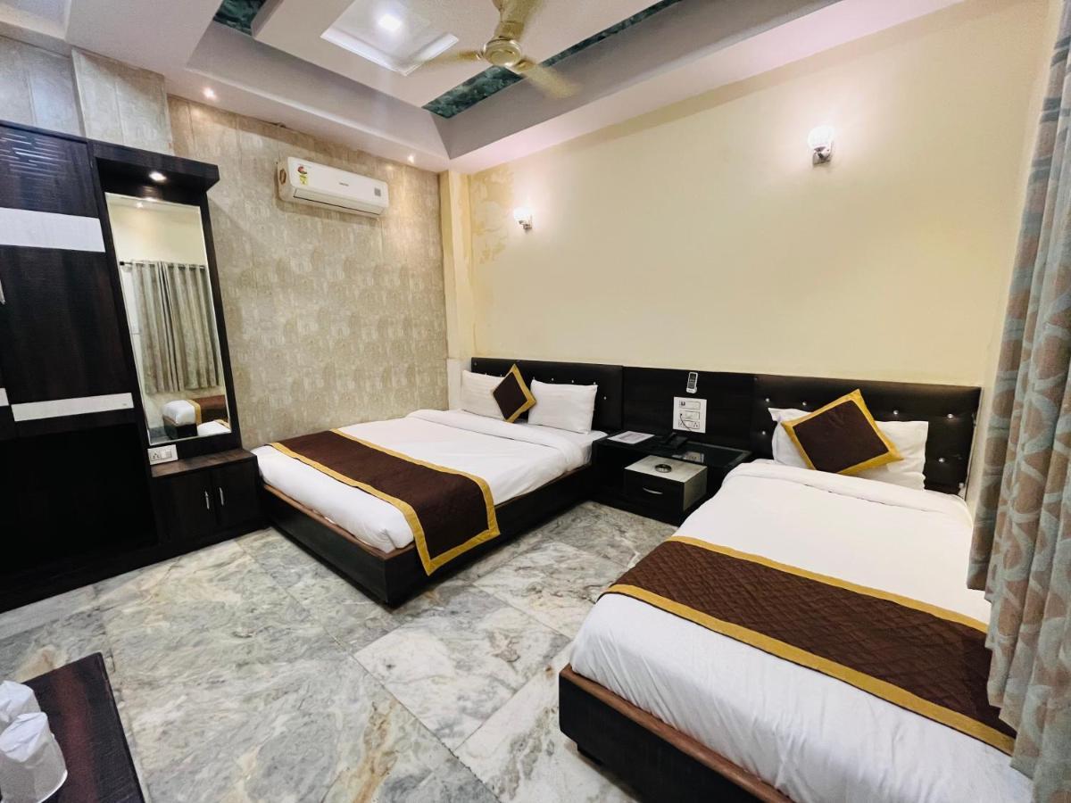 Hotel Raj Vilas Udaipur Exterior photo