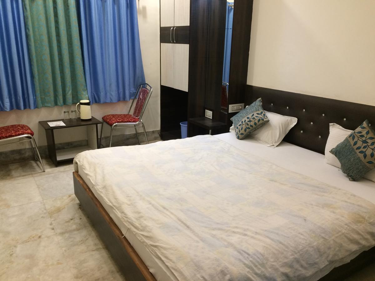 Hotel Raj Vilas Udaipur Exterior photo